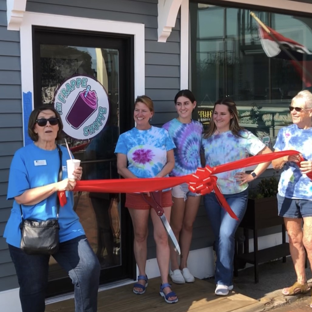 Frappe Shoppe Employees at ribbon cutting ceremony